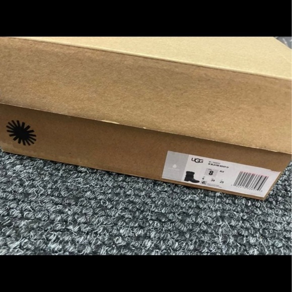 COPY - UGG waterproof boots - Picture 3 of 3